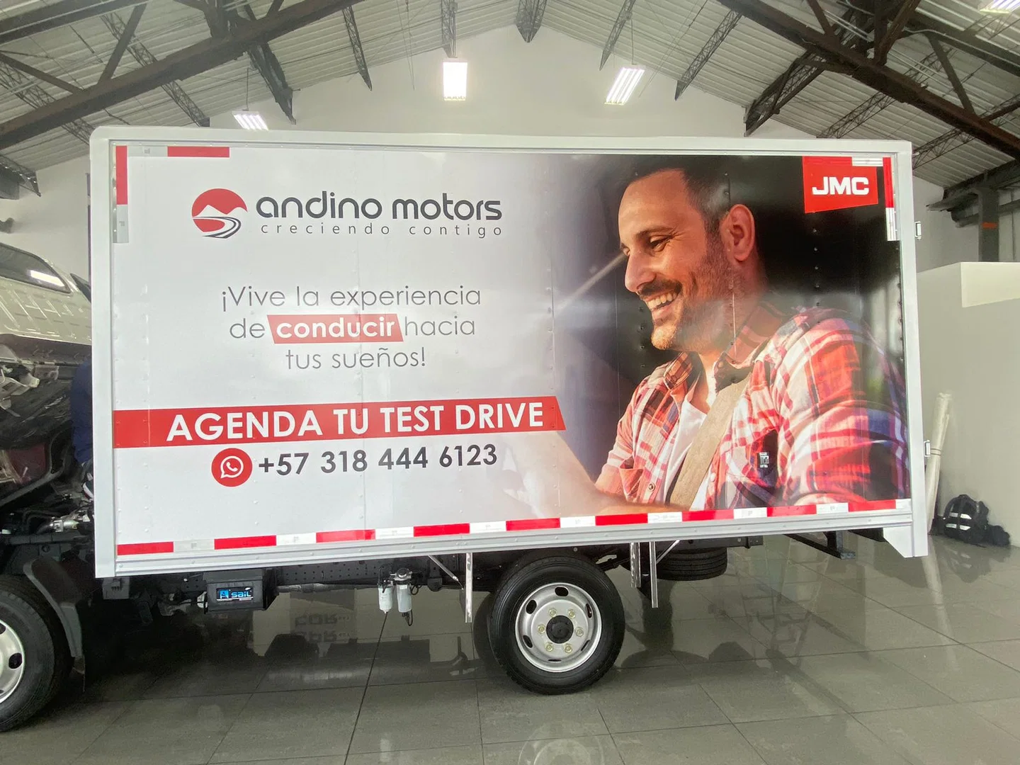 Publicidad vehicular 271