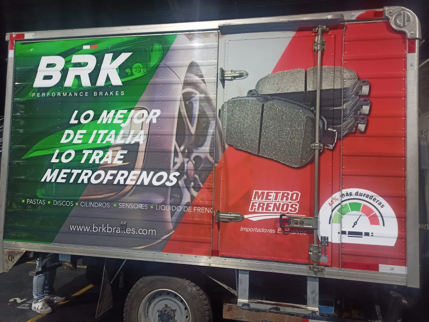 Publicidad vehicular 276